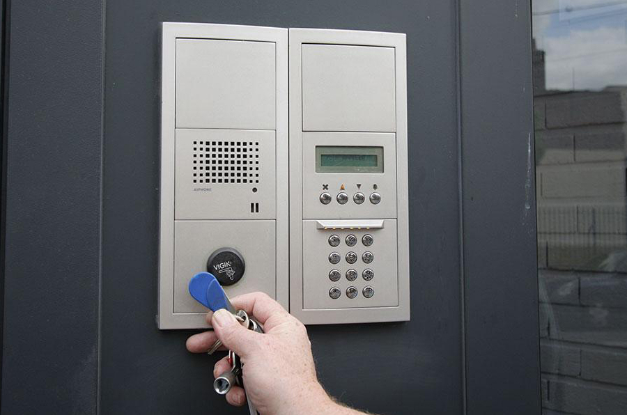 Badges d'immeuble Lyon 7 — programmation Vigik, RFID, parking